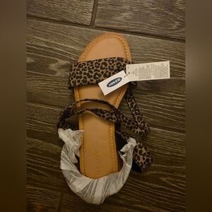 NWT Old Navy Leopard Print Sandals With Tie Up Straps